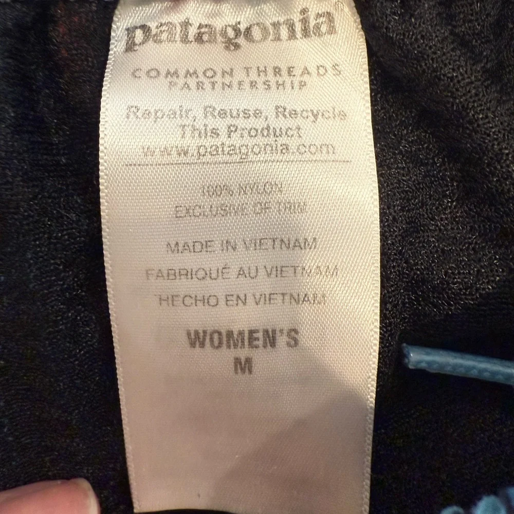 PATAGONIA Barely Baggies Shorts 2 1/2” Wild Paradise Catalyst Blue Medium‎ - Picture 5 of 7
